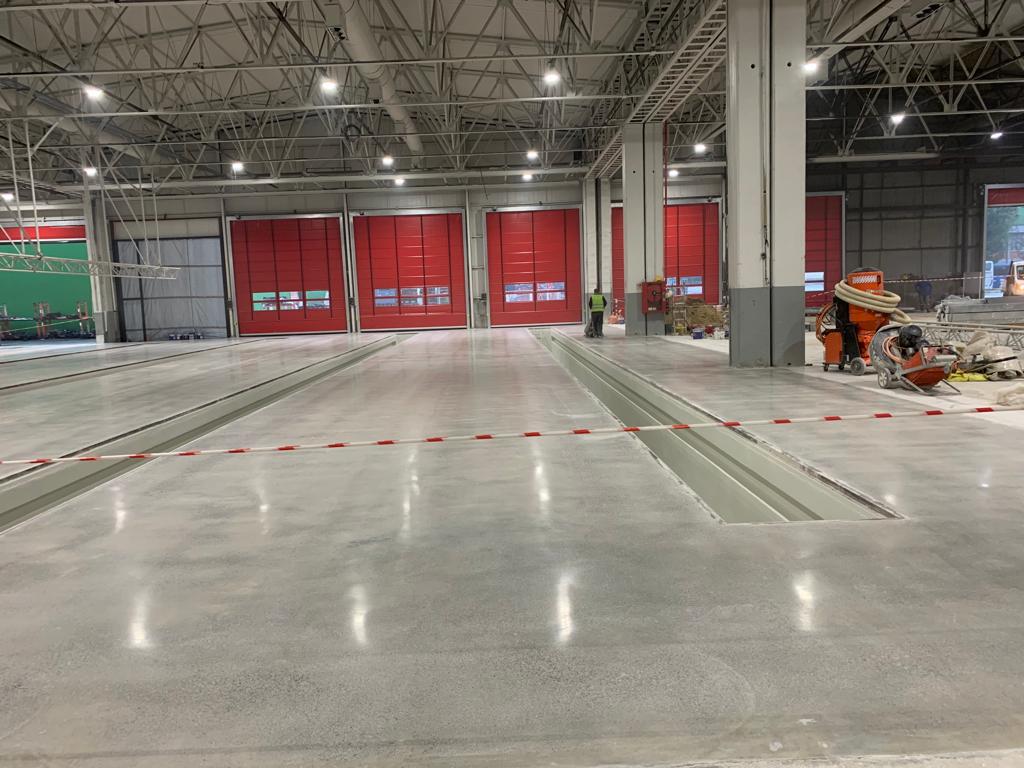 Parlak beton silim çalışması